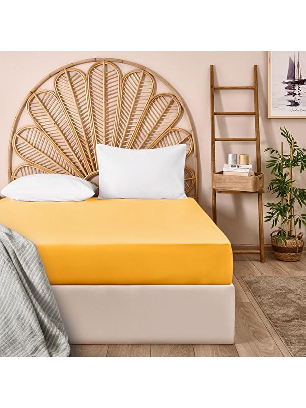 Kahverengi Soft Çift Kişilik Düz Kenar Çarşaf - Hardal - 240x260 cm