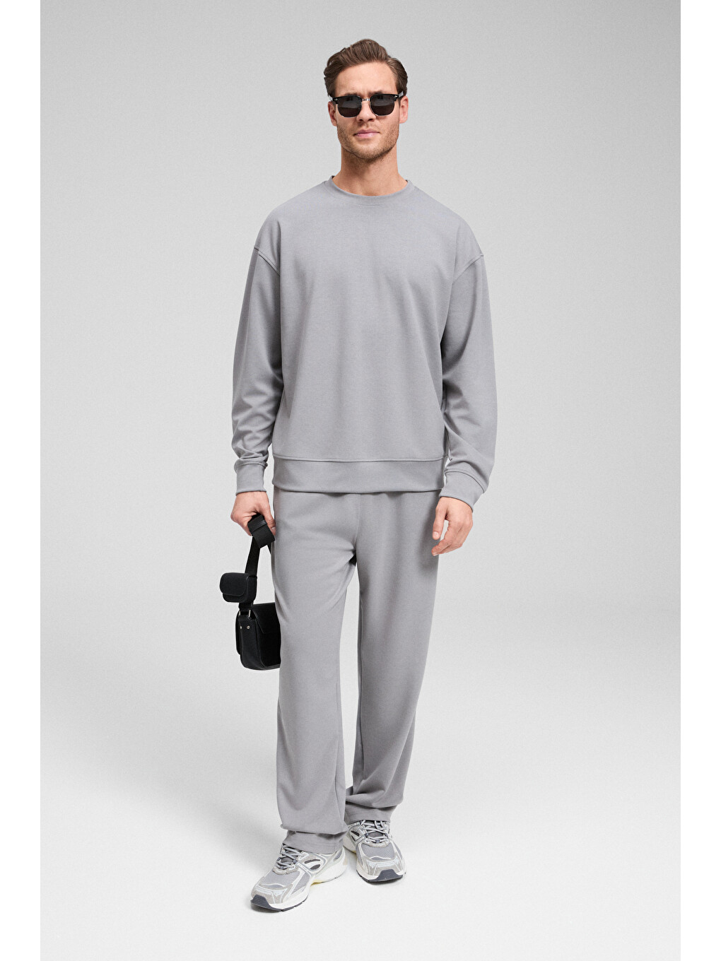Vıento Erkek Bisiklet Yaka Uzun Kollu Regular Fit Gri Sweatshirt