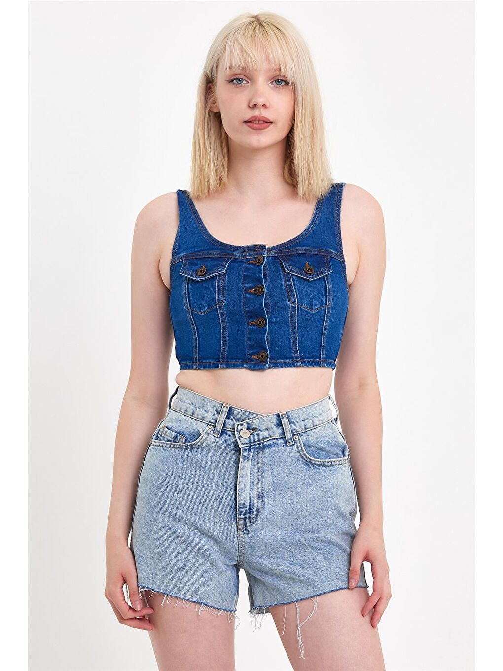 Kadın Önü Düğmeli Cep Detaylı Askılı Denim Crop Lacivert