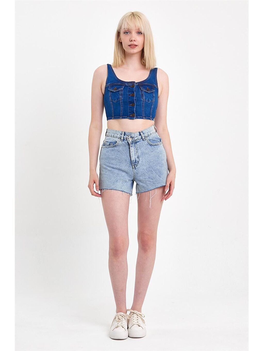 Kadın Önü Düğmeli Cep Detaylı Askılı Denim Crop Lacivert-1