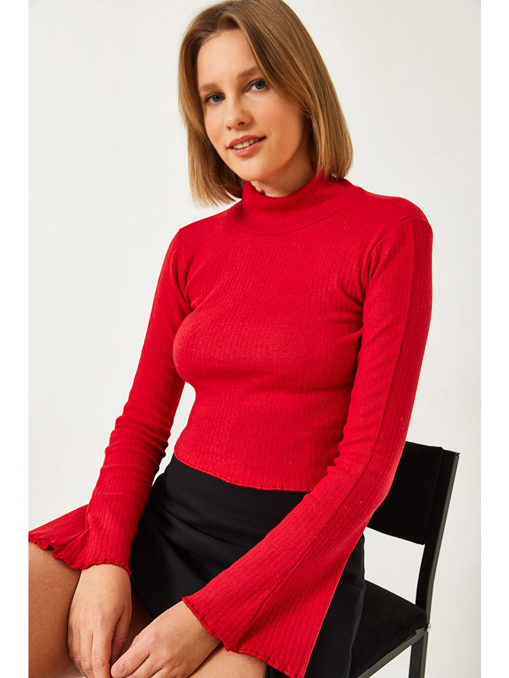 Kırmızı Kadın Yarım Balıkçı Yaka Bluz