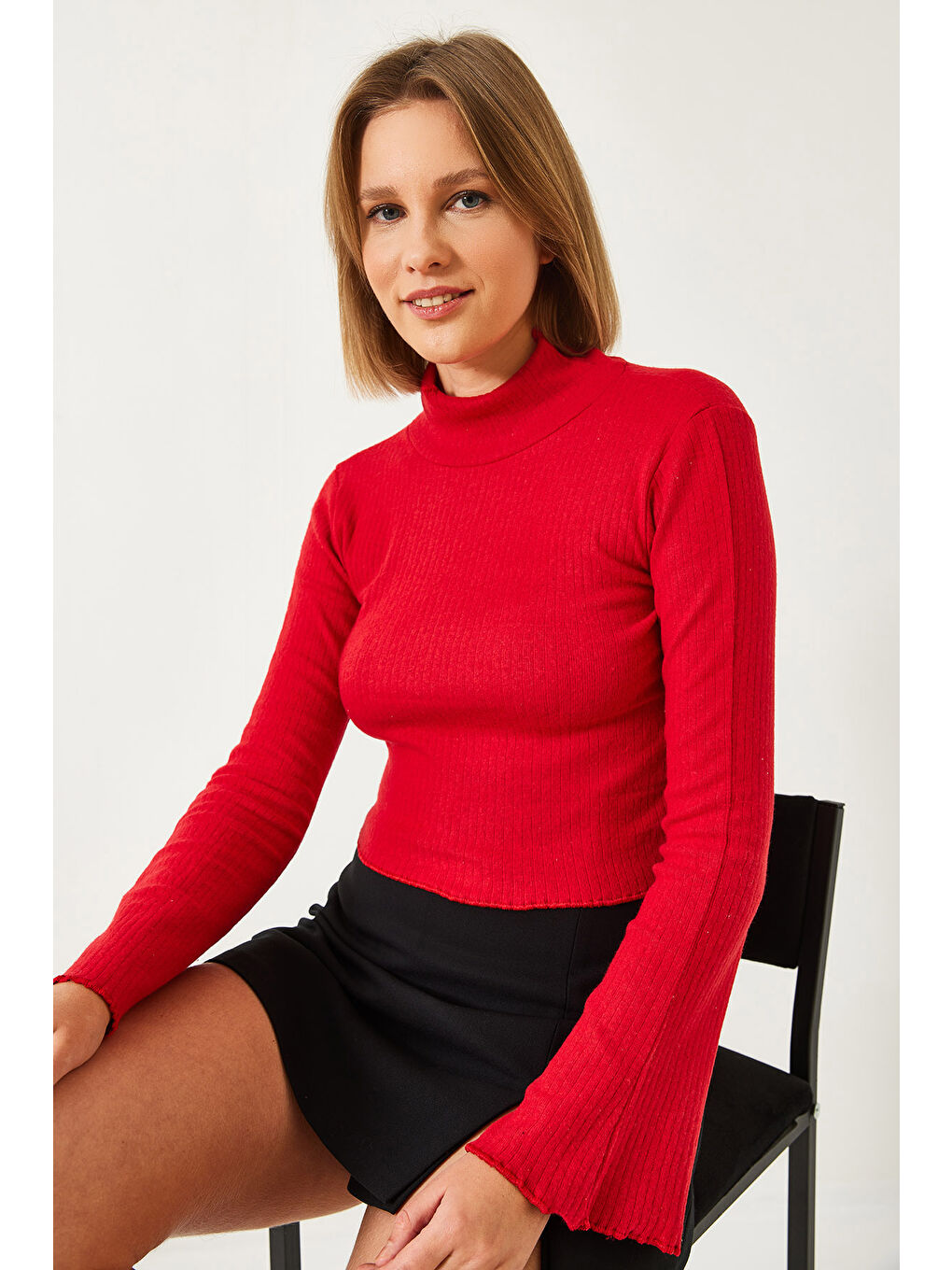 Kırmızı Kadın Yarım Balıkçı Yaka Bluz-1