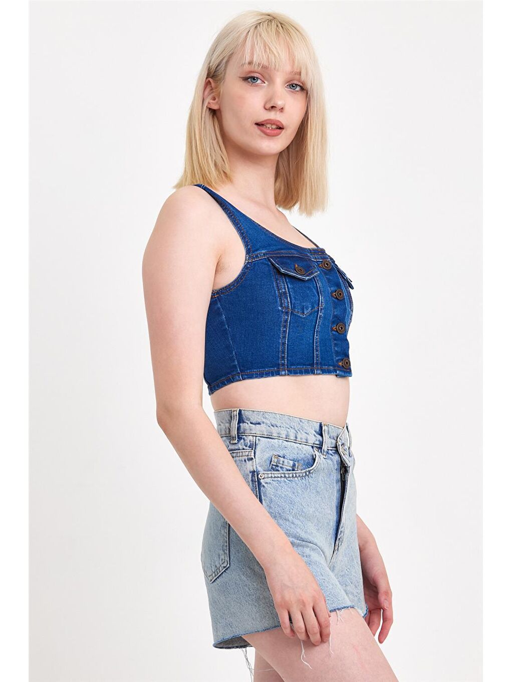 Kadın Önü Düğmeli Cep Detaylı Askılı Denim Crop Lacivert-3