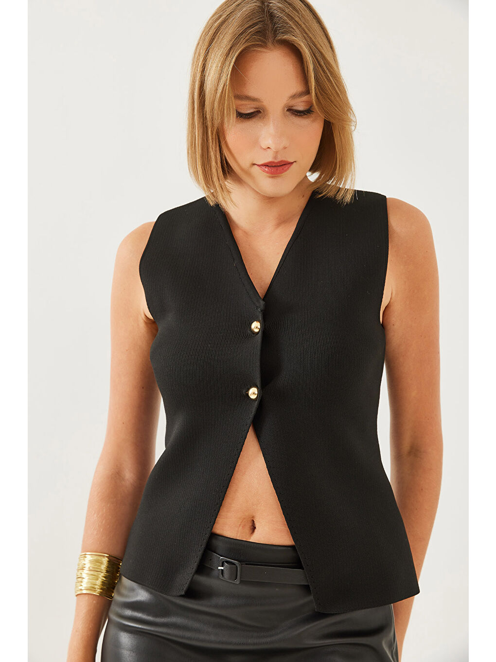 Siyah Kadın İki Düğmeli Triko Yelek-1