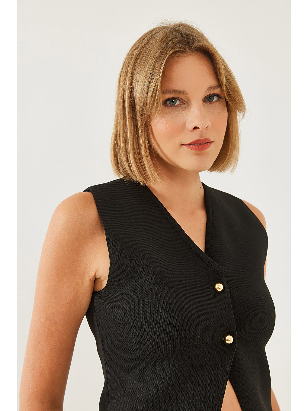 Siyah Kadın İki Düğmeli Triko Yelek-2