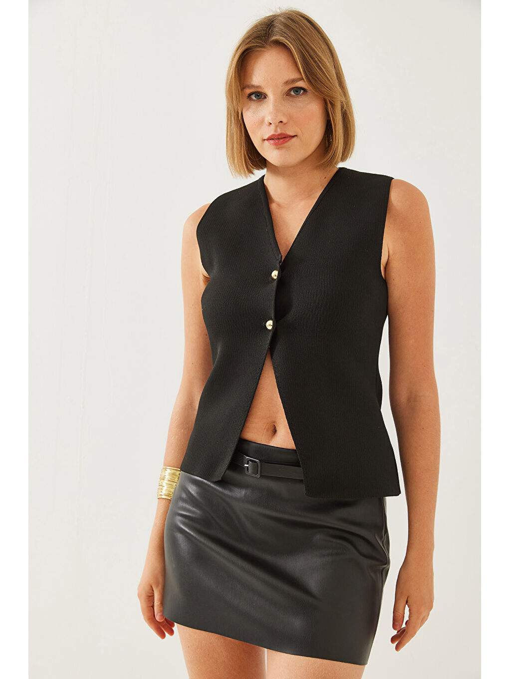 Siyah Kadın İki Düğmeli Triko Yelek-4