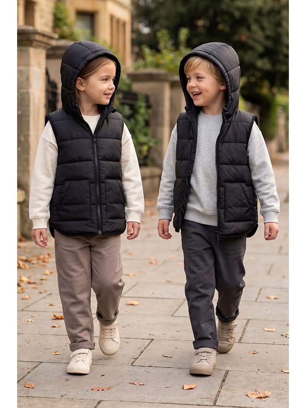 Unisex Kapusonlu Siyah Renk Yelek-6