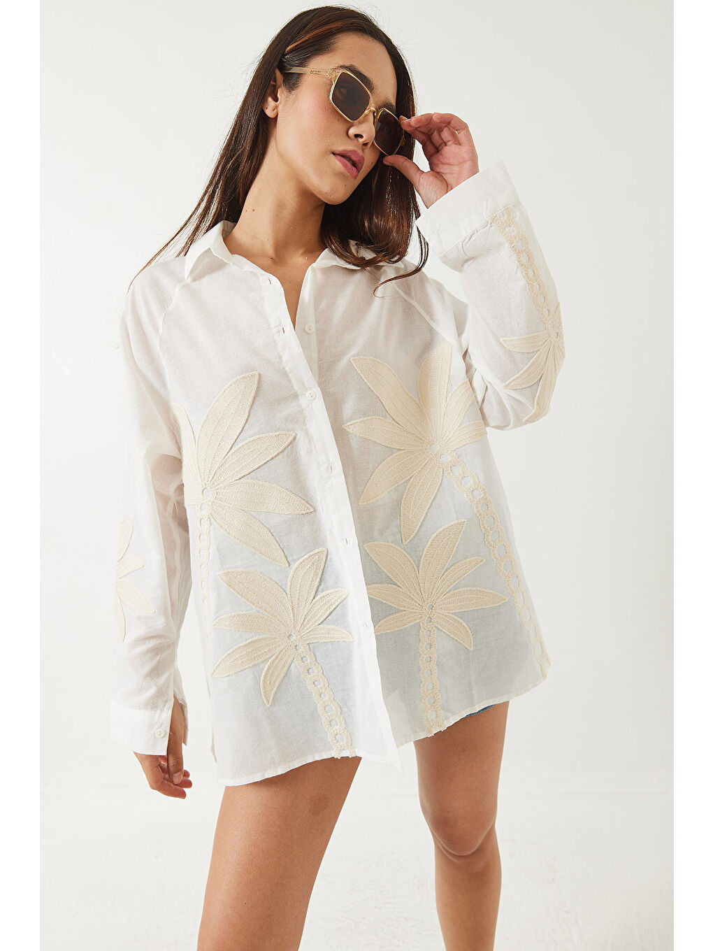 Ekru Kadın Palmiye İşlemeli Uzun Kollu Keten Gömlek-1