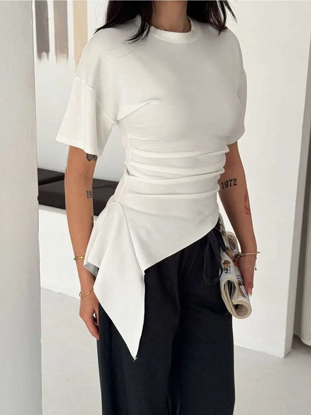 Beyaz Asimetrik Drapeli Modern Basic Bluz