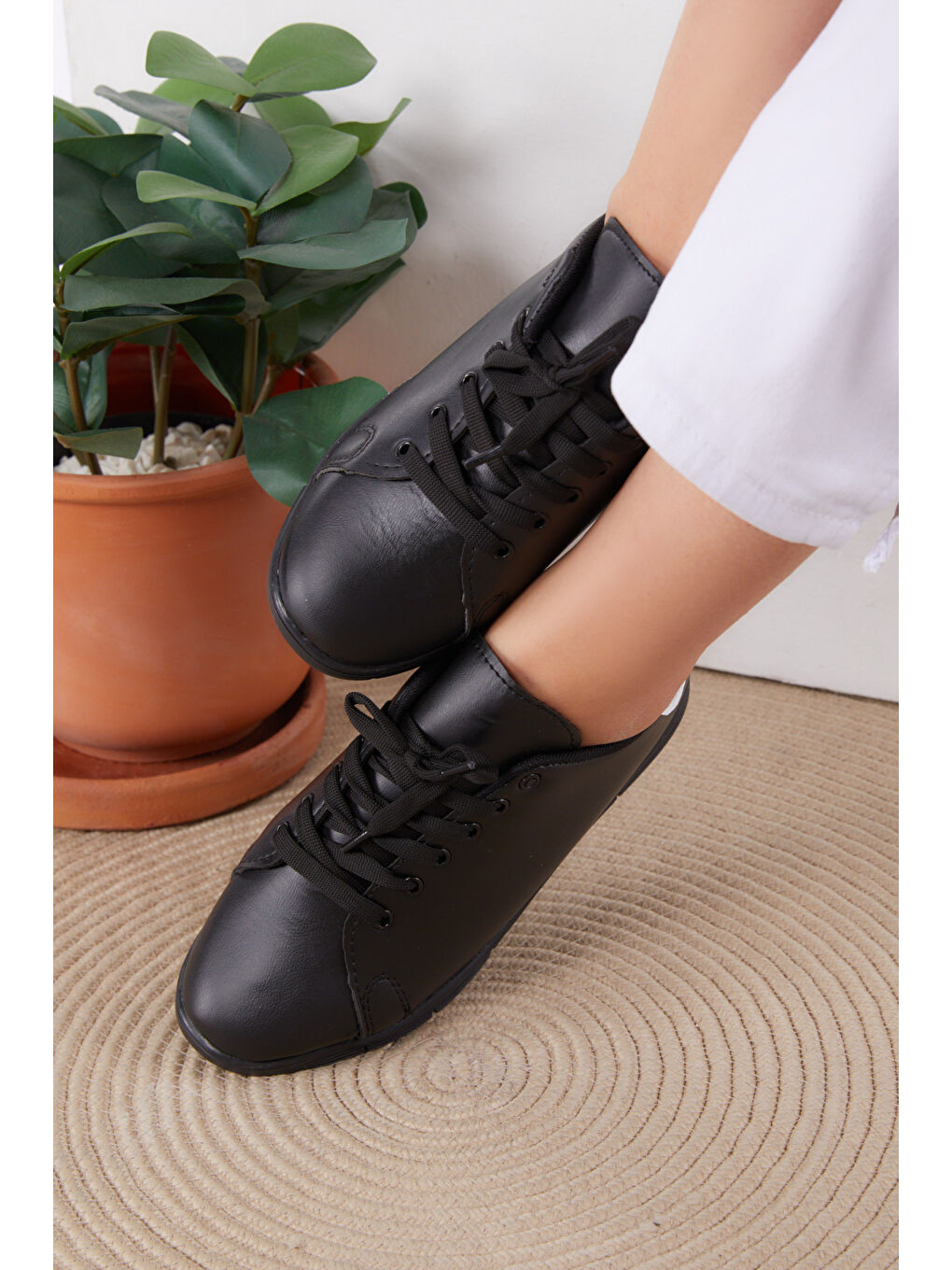 Kadın Syh Siyah Beyaz Spor Ayakkabı - 22076-1