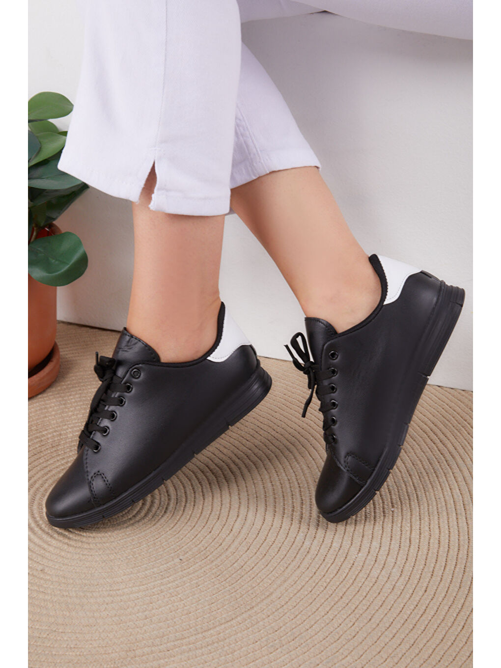 Kadın Syh Siyah Beyaz Spor Ayakkabı - 22076-2