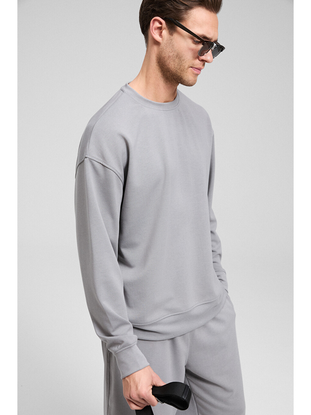 Vıento Erkek Bisiklet Yaka Uzun Kollu Regular Fit Gri Sweatshirt-3