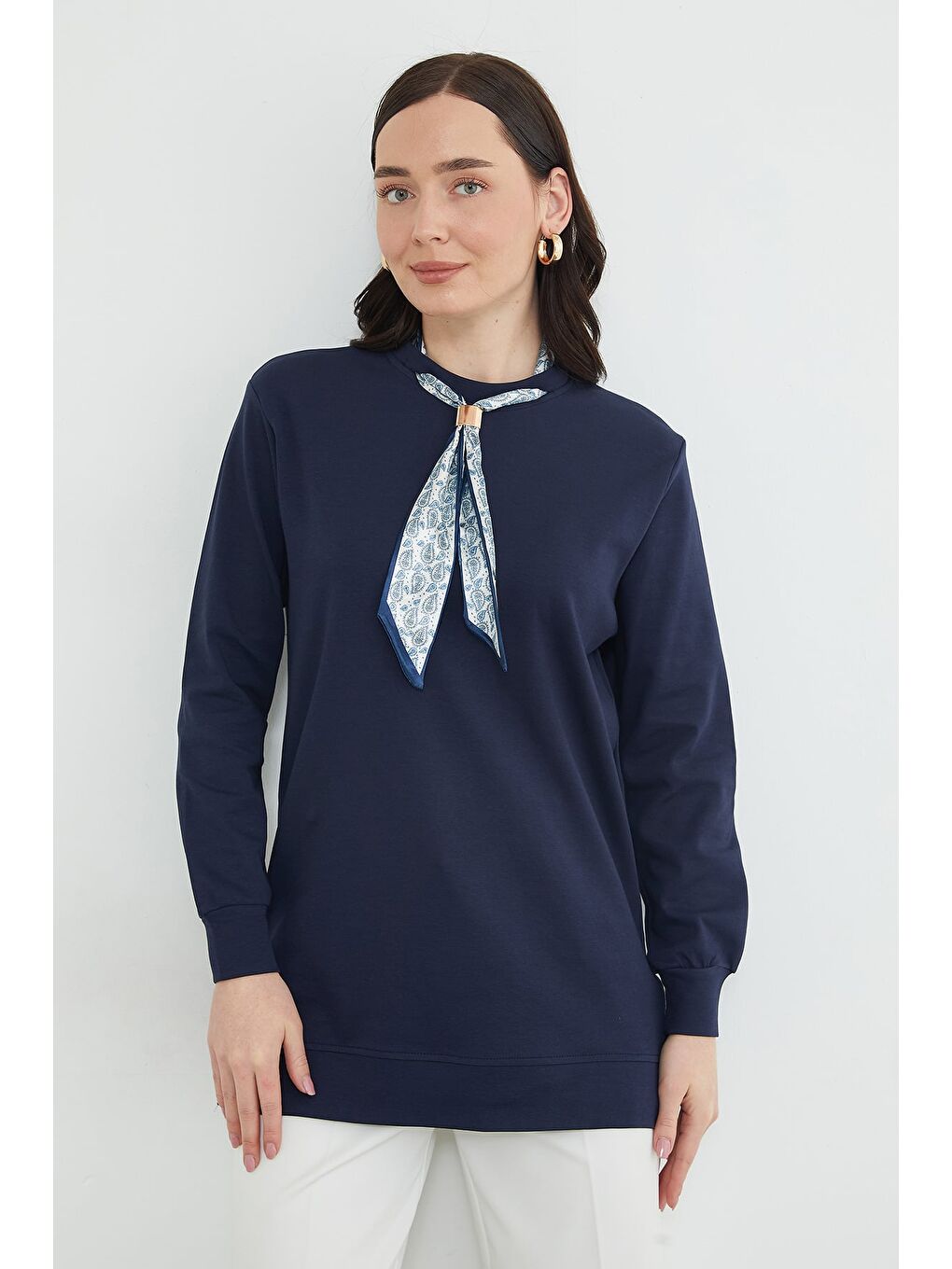 Lacivert Fullamodest Fular Detaylı Bisiklet Yaka Tunik-1
