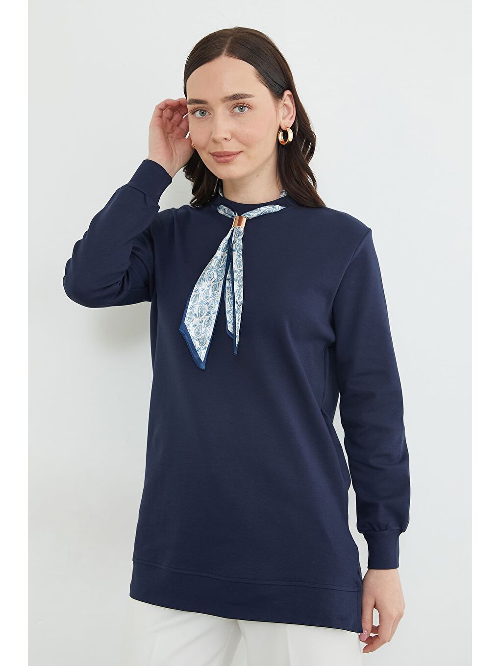 Lacivert Fullamodest Fular Detaylı Bisiklet Yaka Tunik-2