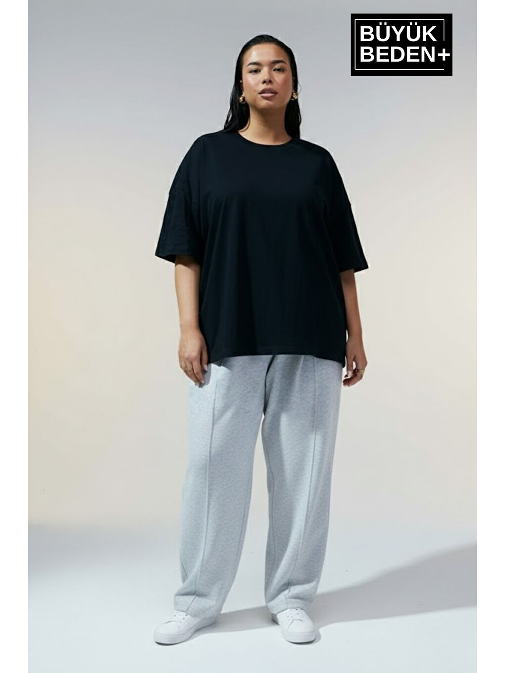 Siyah Büyük Beden Kadın Basic Tişört – Pamuklu Düz T-Shirt 3XL-6XL SPR26BTSK10