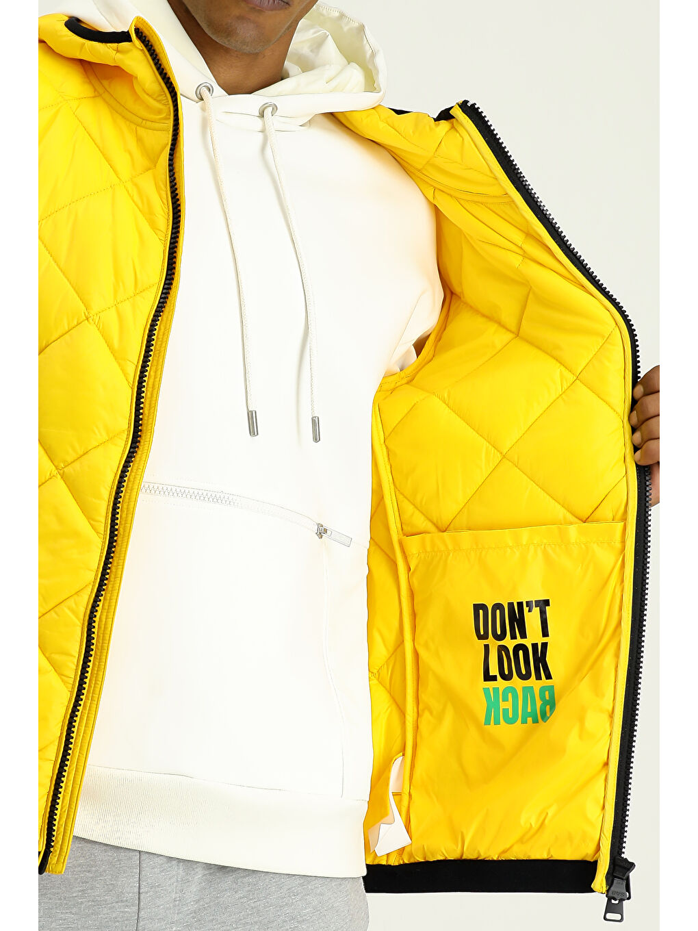 Sarı Kapüşonlu Kapitone Spor Şişme Mont-5
