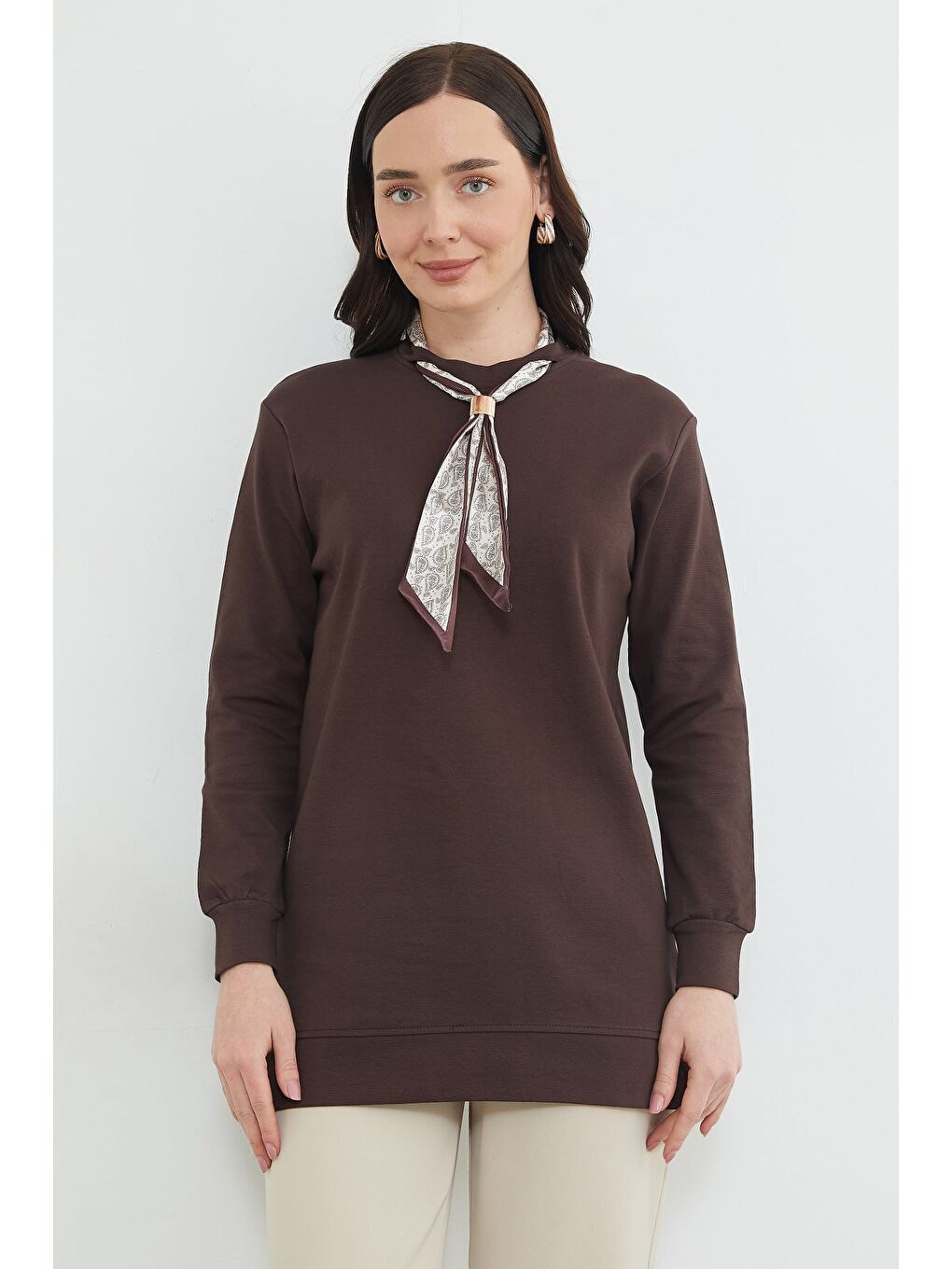 Kahverengi Fullamodest Fular Detaylı Bisiklet Yaka Tunik-1