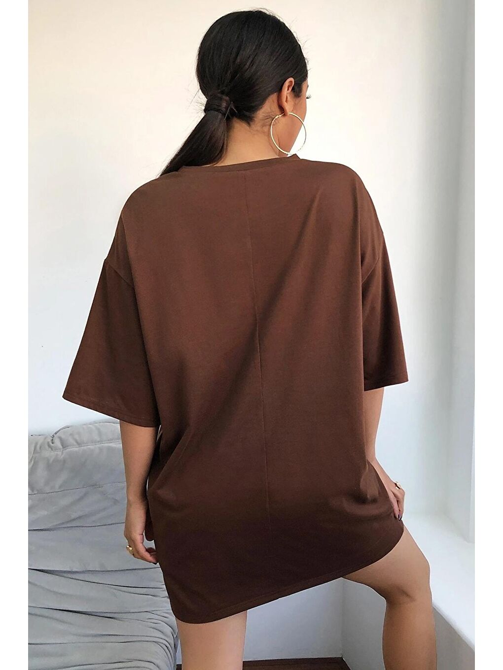 Kahverengi Unisex Woman one line Baskılı T-shirt-1