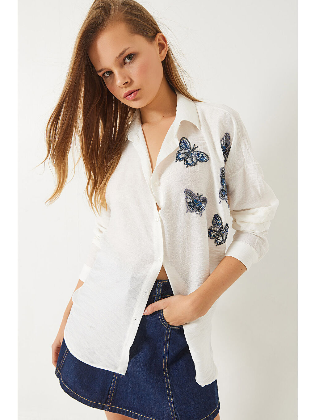 Beyaz Kadın Kelebek Boncuk Taş İşlemeli Aerobin Oversize Gömlek-1