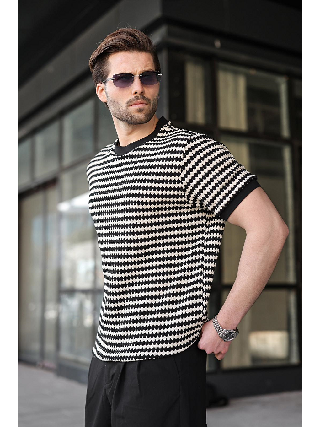 Siyah Jakarlı Bisiklet Yaka Erkek Tişört E7181-1