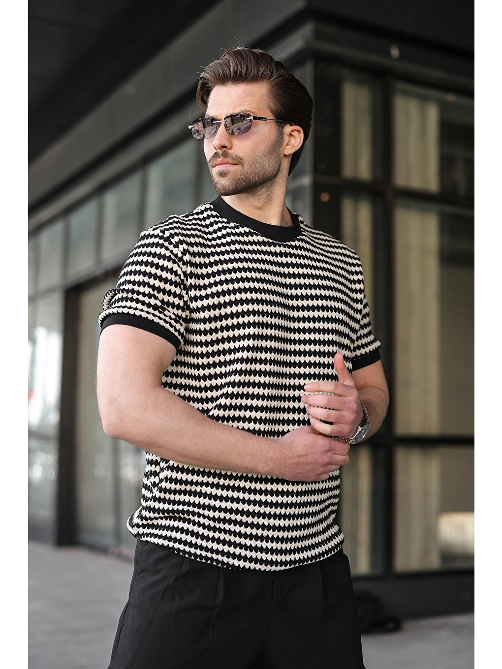 Siyah Jakarlı Bisiklet Yaka Erkek Tişört E7181-4