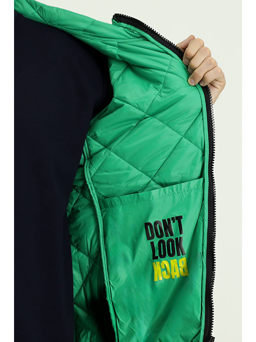Yeşil Kapüşonlu Kapitone Spor Şişme Mont-6