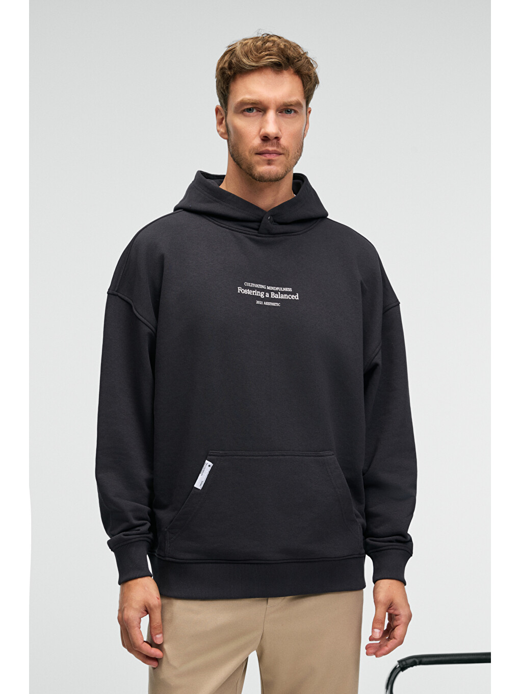 Clay Erkek %100 Pamuk Kapüşonlu Çıtçıtlı Baskılı Cebi Süs Etiketli Antrasit Sweatshirt-4