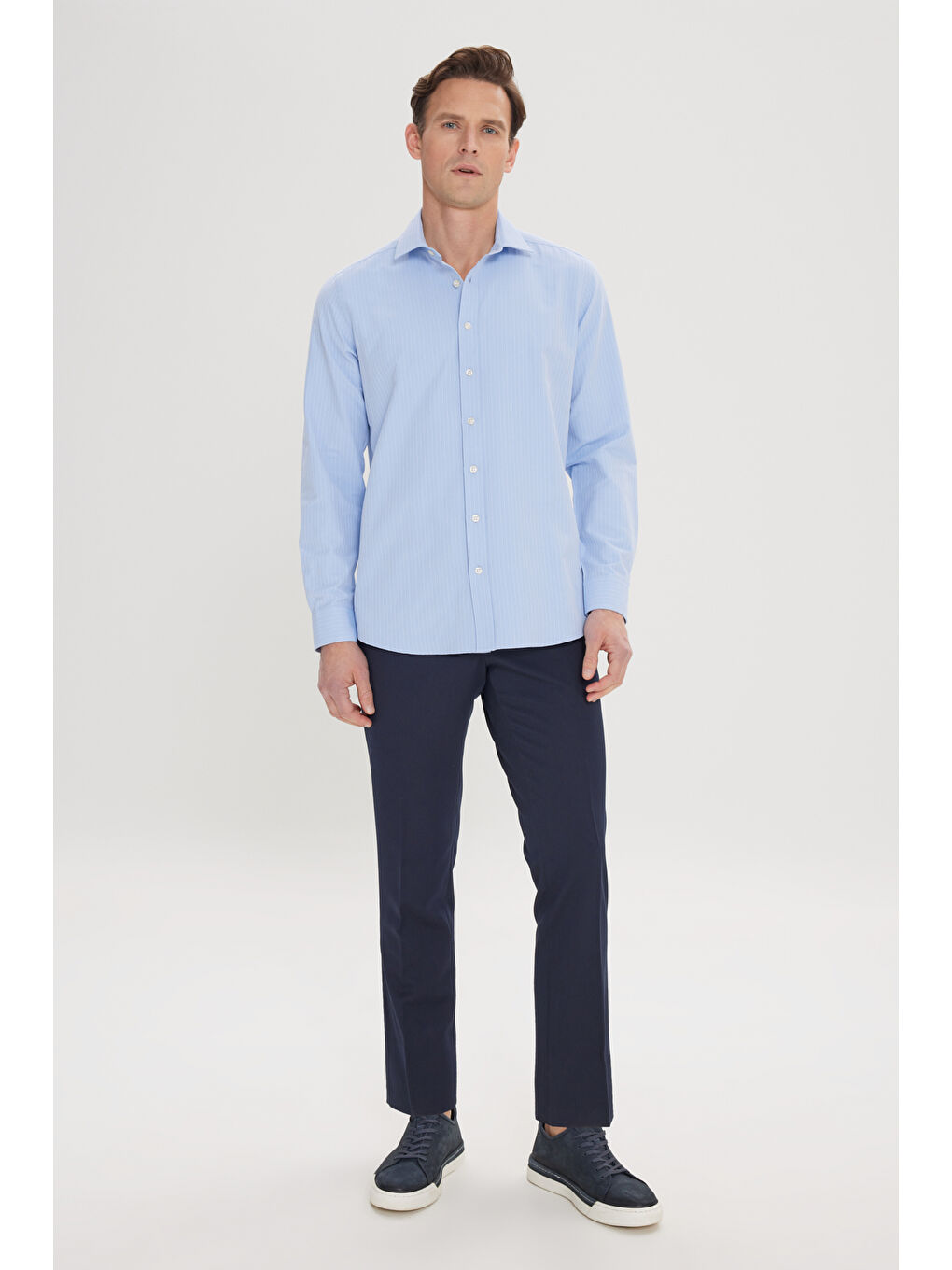 Erkek Açık Mavi Pamuklu Slim Fit Dar Kesim Çizgili Klasik Yaka Gömlek-2
