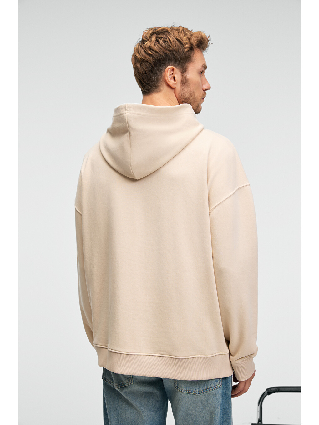 Ekru Clay Erkek %100 Pamuk Kapüşonlu Çıtçıtlı Baskılı Cebi Süs Etiketli Krem Sweatshirt-6