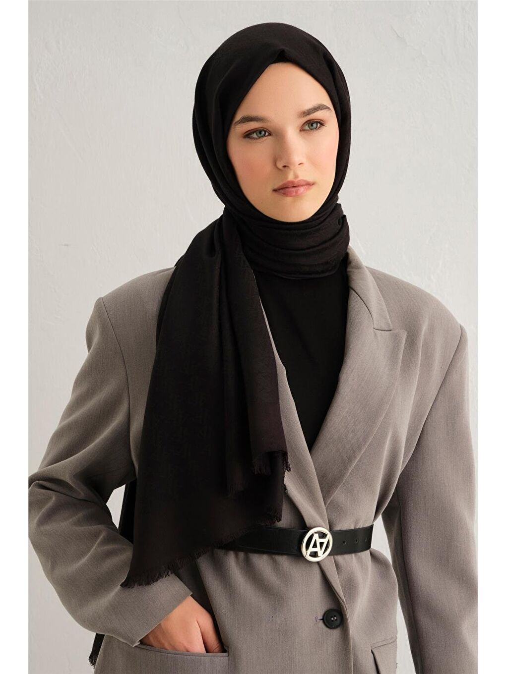 Siyah Formal Logo Viscon Şal 05