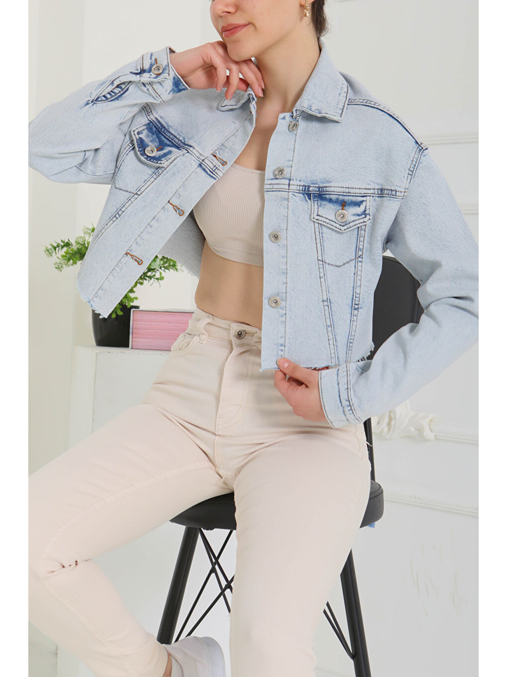 Kadın Çift Cepli Lazer Kesim Crop Jean Ceket Acik Mavi   26582-1