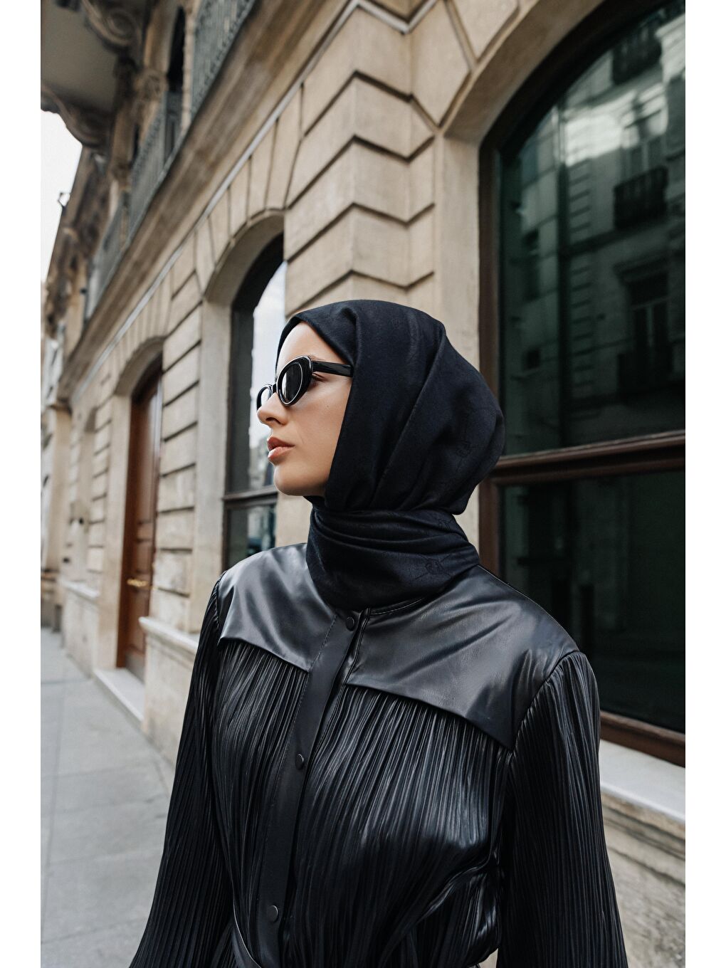 Siyah Orbit Desen Viscon Şal 05