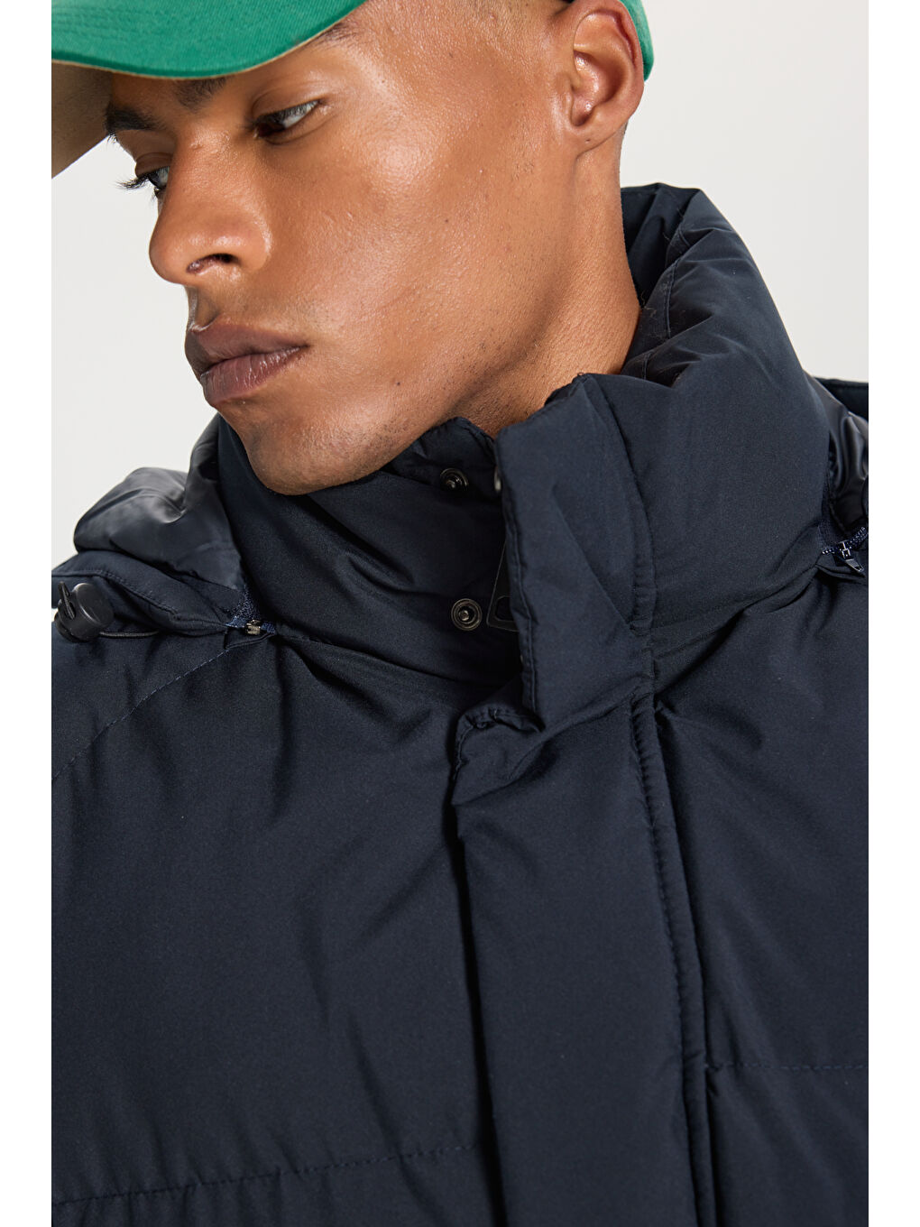 Erkek Lacivert Standart Fit Normal Kesim Çıkma Kapüşon Dik Yaka Torba Cepli Kaban-5