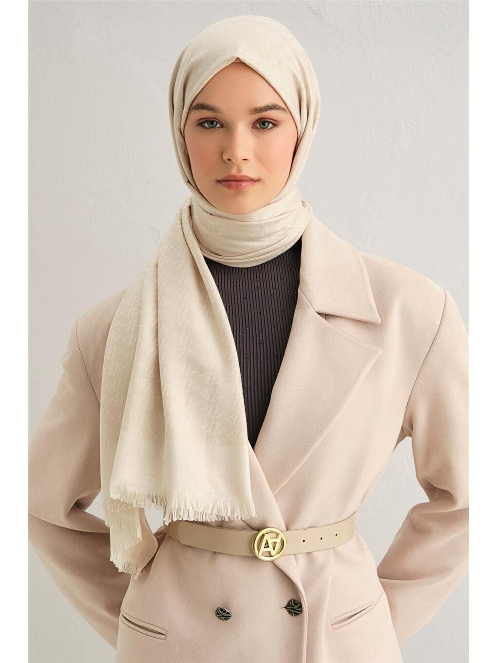 Bej Formal Logo Viscon Şal 15