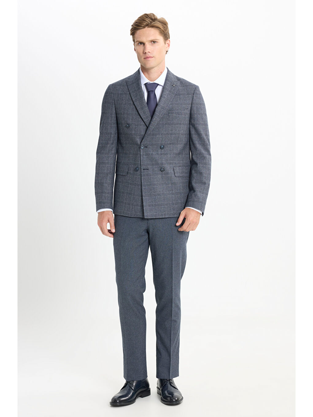 Erkek Koyu Gri Slim Fit Dar Kesim Kırlangıç Yaka Kareli Kapak Cepli Esnek Takım Elbise-3