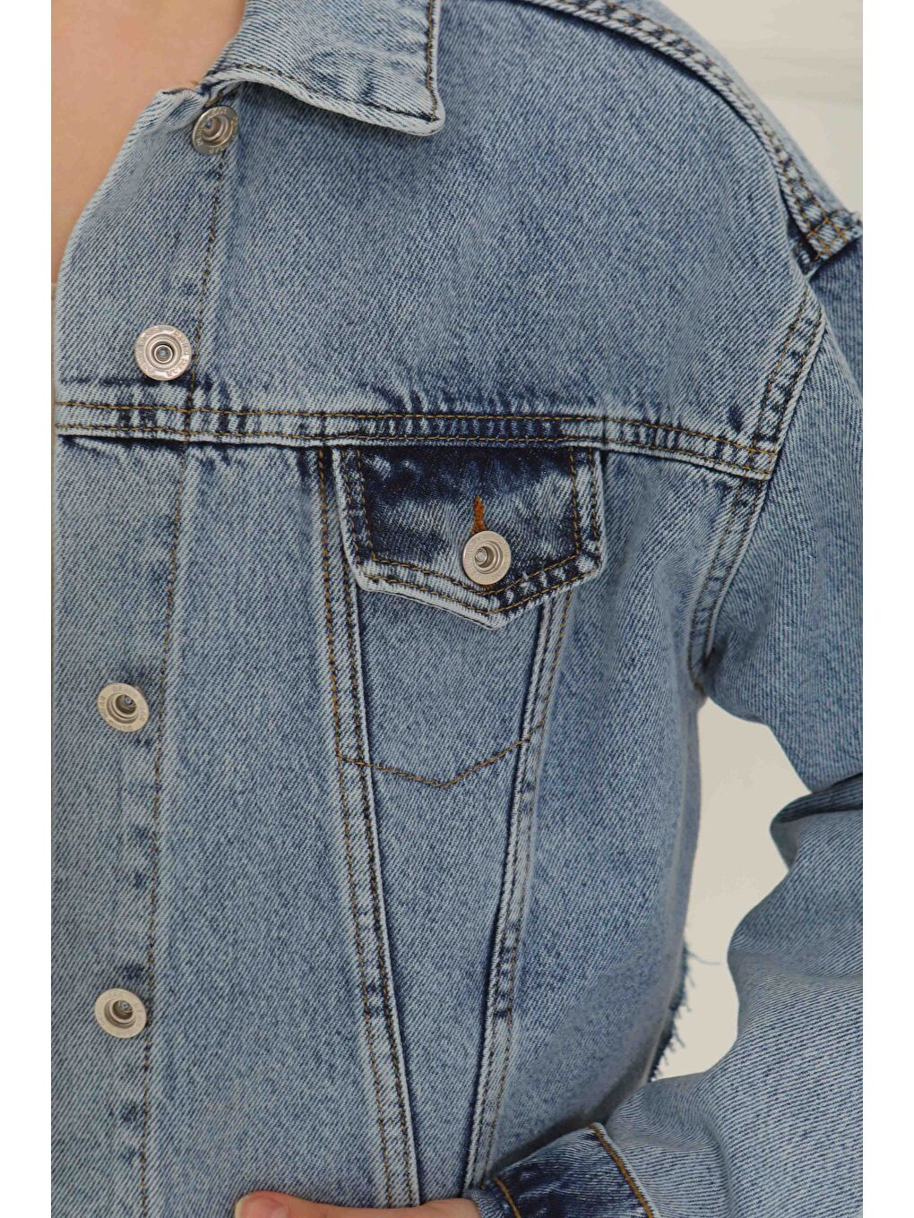 Kadın Çift Cepli Lazer Kesim Crop Jean Ceket Mavi   26582-5