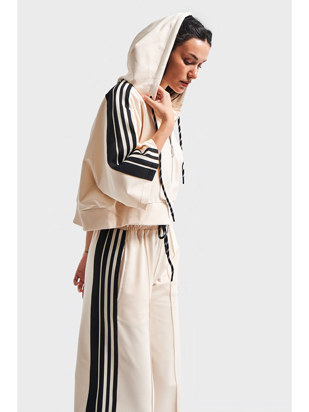 Kadın Bej Siyah Renk s5-105 Örme Kumaş Eşofman Oversize T-Shirt Fermuarlı Polar 3'lü Takım Kombin-2