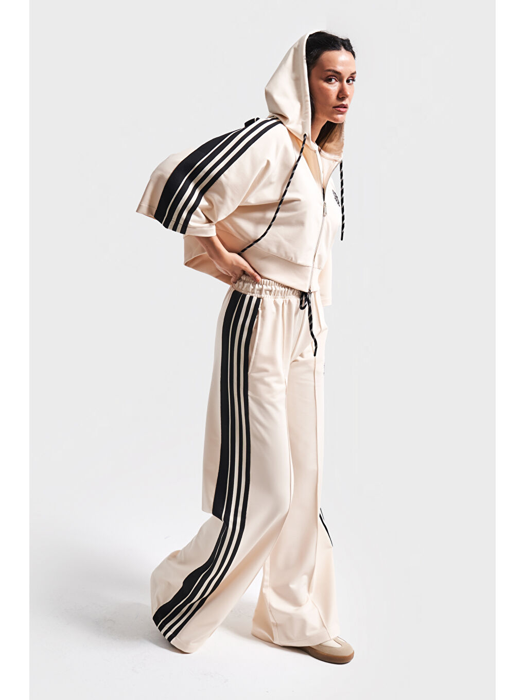 Kadın Bej Siyah Renk s5-105 Örme Kumaş Eşofman Oversize T-Shirt Fermuarlı Polar 3'lü Takım Kombin-3