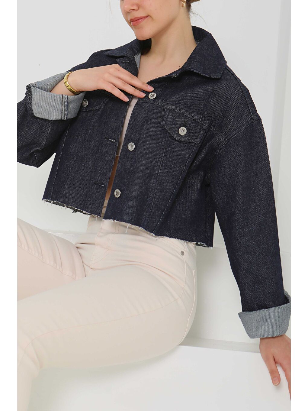 Kadın Çift Cepli Lazer Kesim Crop Jean Ceket Antrasit   26582