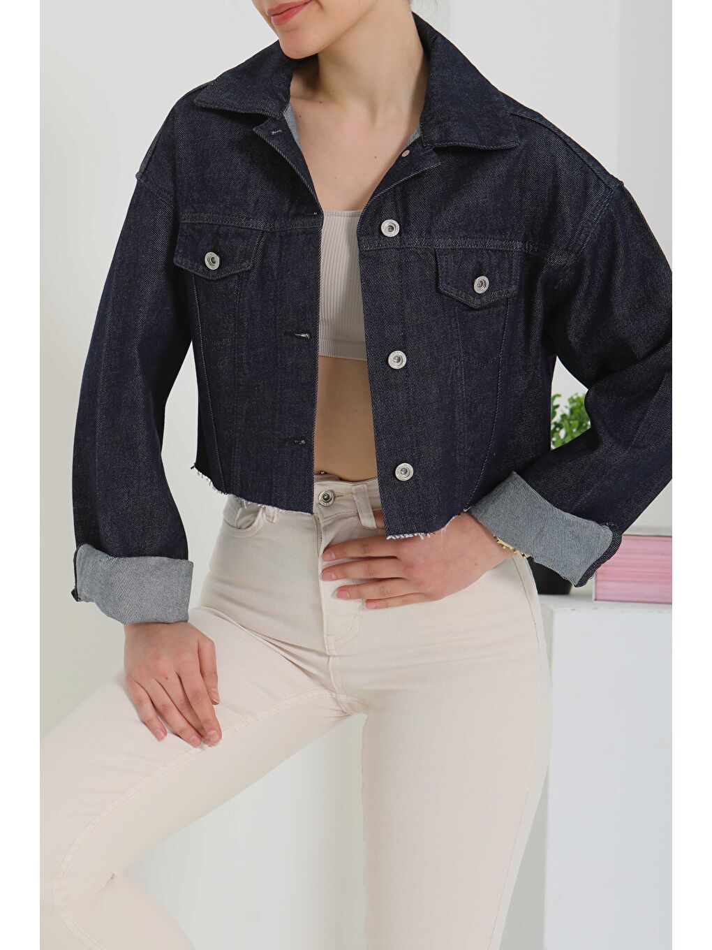Kadın Çift Cepli Lazer Kesim Crop Jean Ceket Antrasit   26582-3