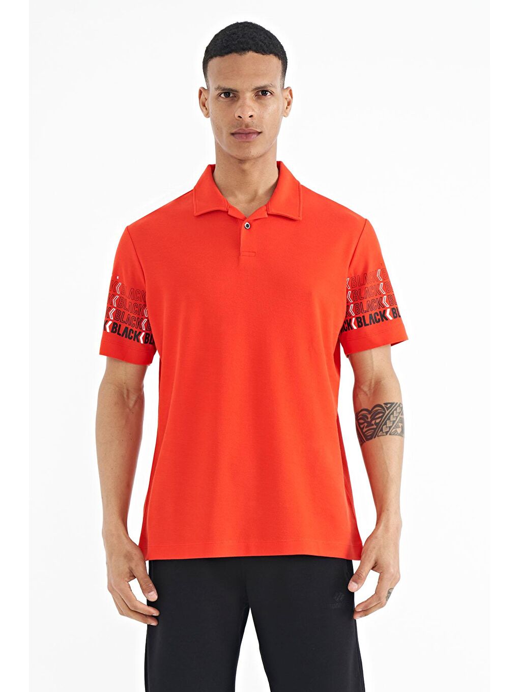 TOMMYLIFE Açık Kırmızı Fiesta Kol Baskı Detaylı Polo Yaka Standart Form Erkek T-shirt - 88240