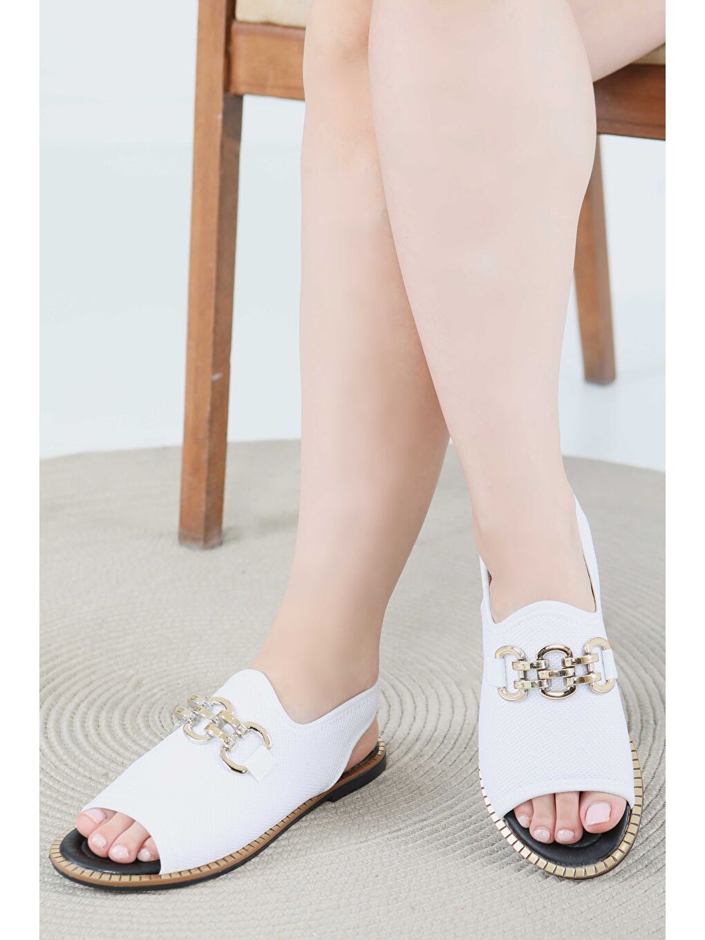Kadın Beyaz Tokalı Sandalet - 27442-1
