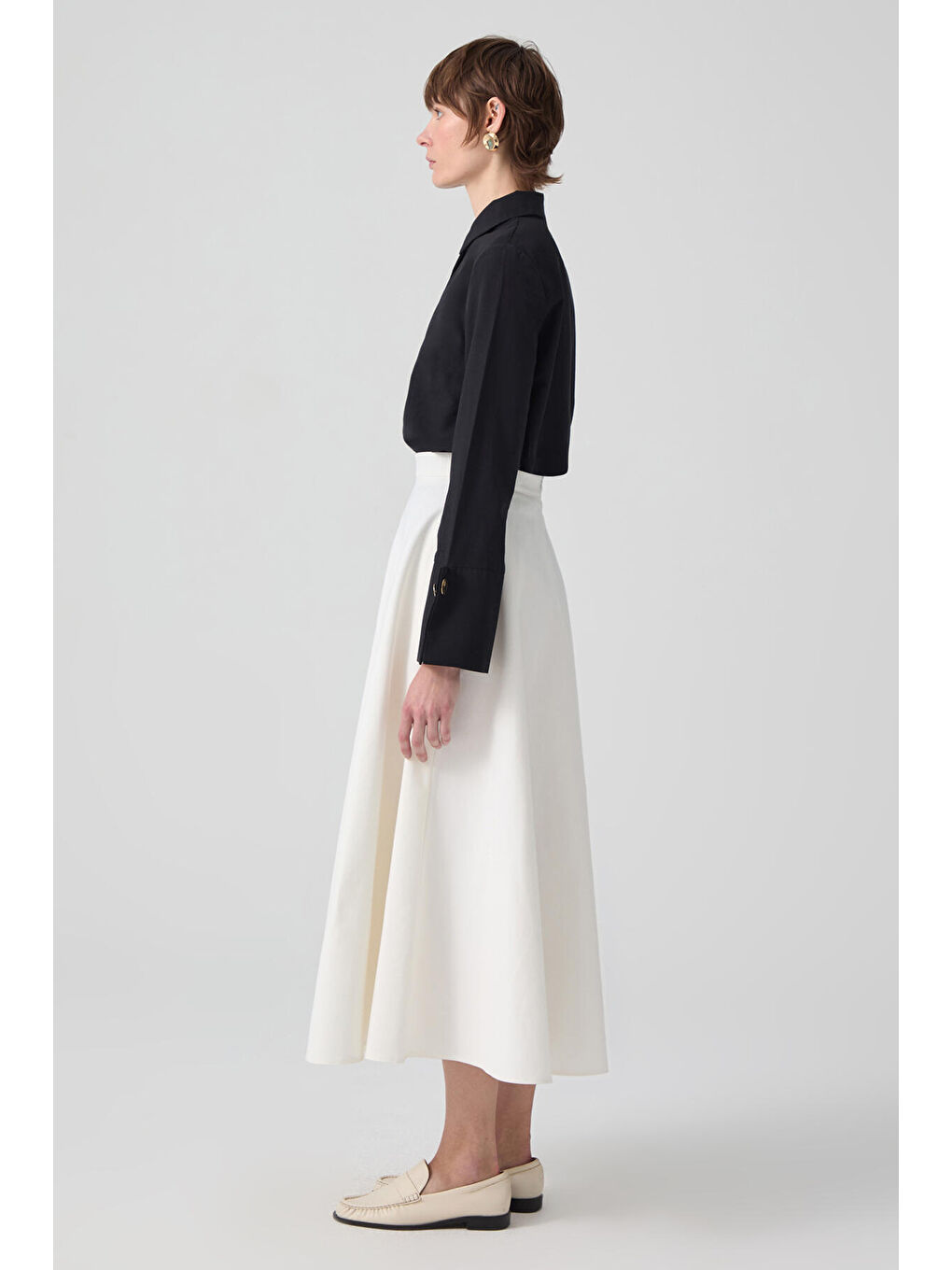 Siyah Geniş Manşetli Gömlek Body-4