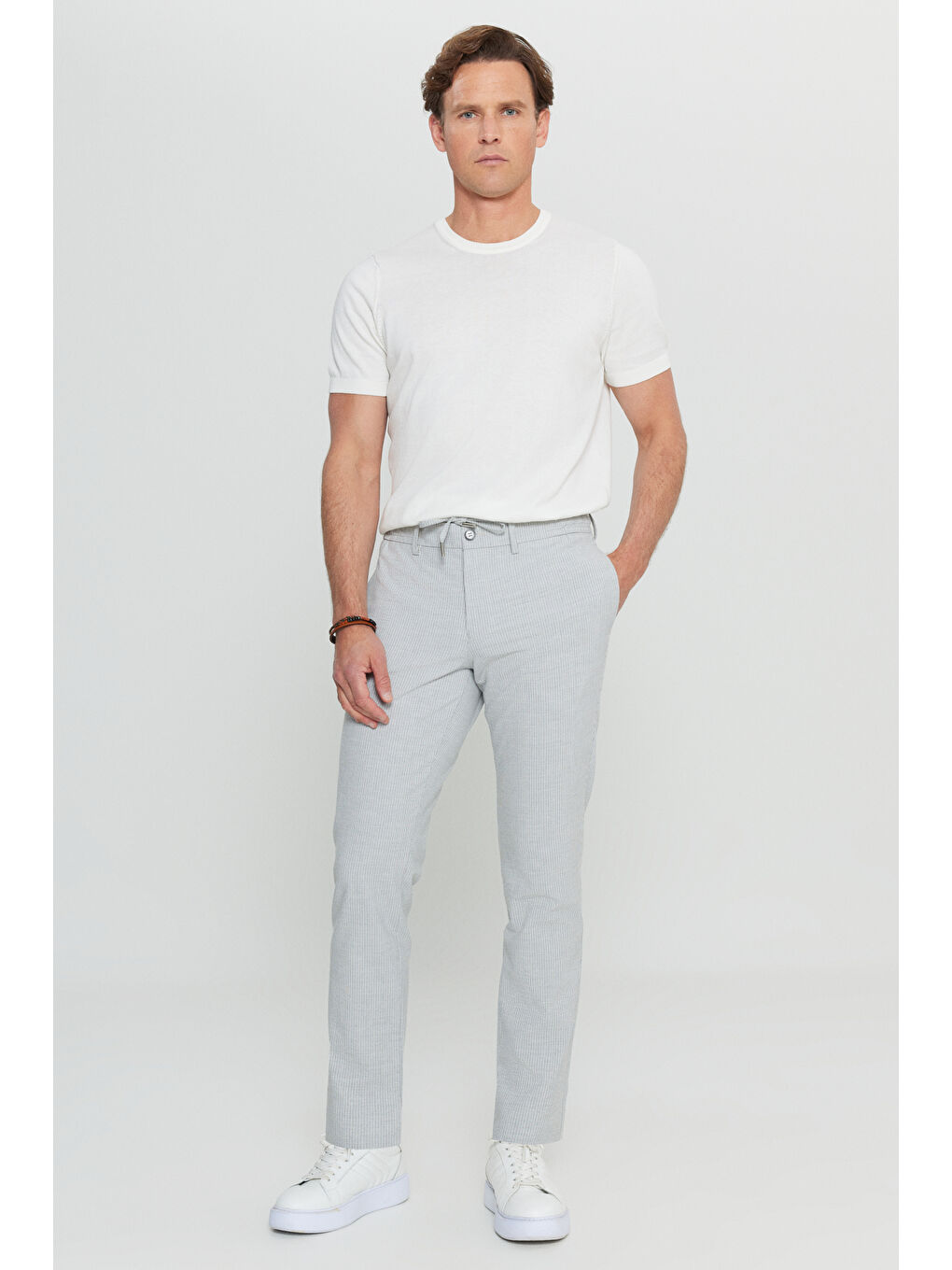 Erkek Beyaz-Gri Slim Fit Beli Bağlamalı Gofre Desenli Yan Cep Casual Pantolon-2