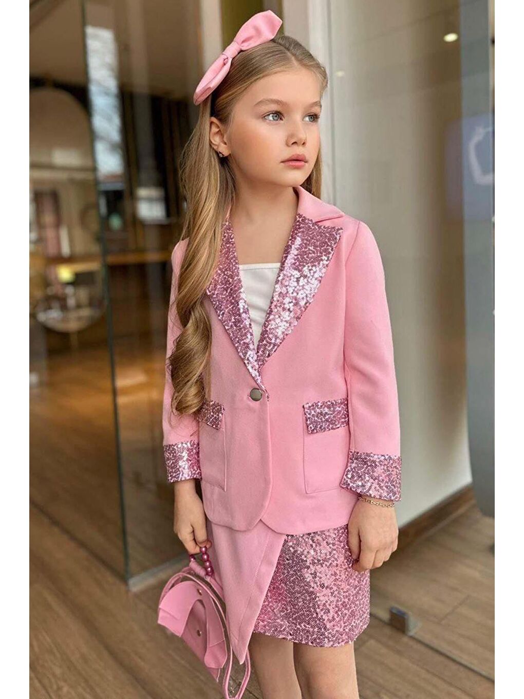 Pembe Kız Çocuk Bilekleri ve Yakası Pulpayet Detay Blazer Ceket Asimetrik Kesim Pullu Pudra Etekli Takım-1