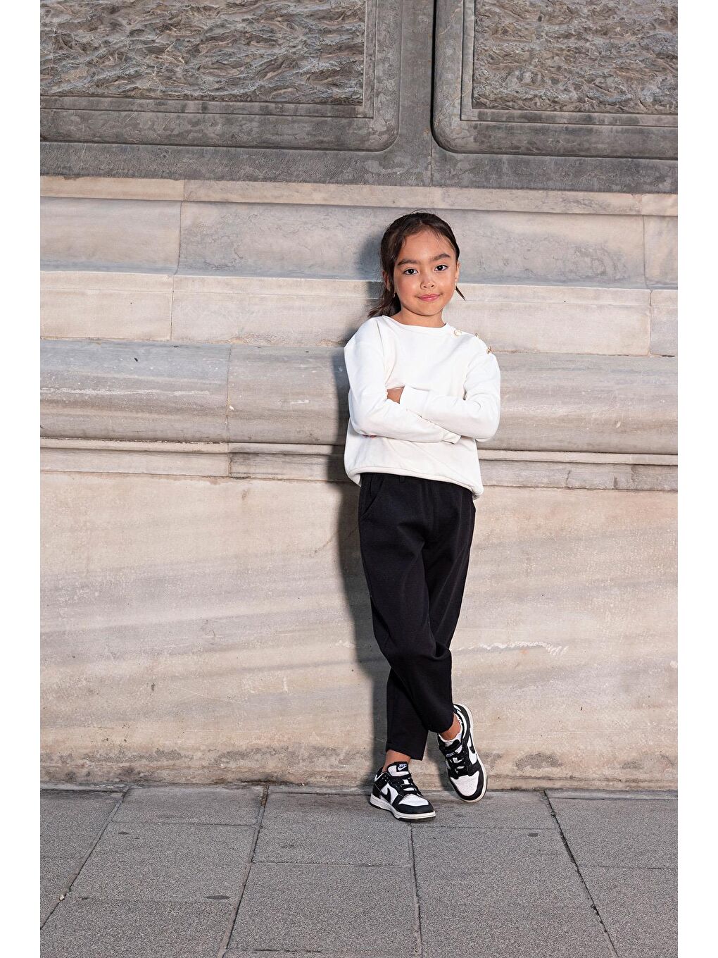 2'Li Omuz Düğmeli Bel Fırfırlı Siyah Gabardin Pantolon Takım-1