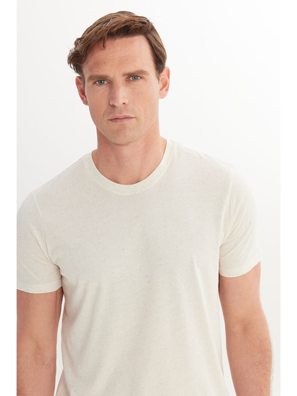 Erkek Açık Bej Slim Fit Dar Kesim Pamuklu Bisiklet Yaka Tişört-3