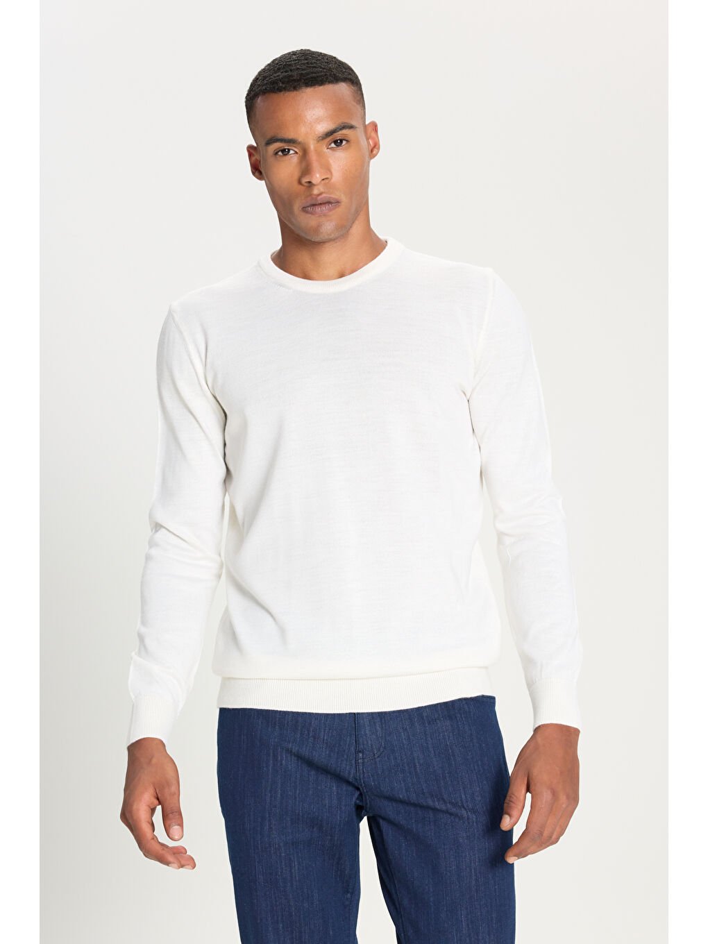 Erkek Ekru Standart Fit Normal Kesim Bisiklet Yaka Triko Kazak