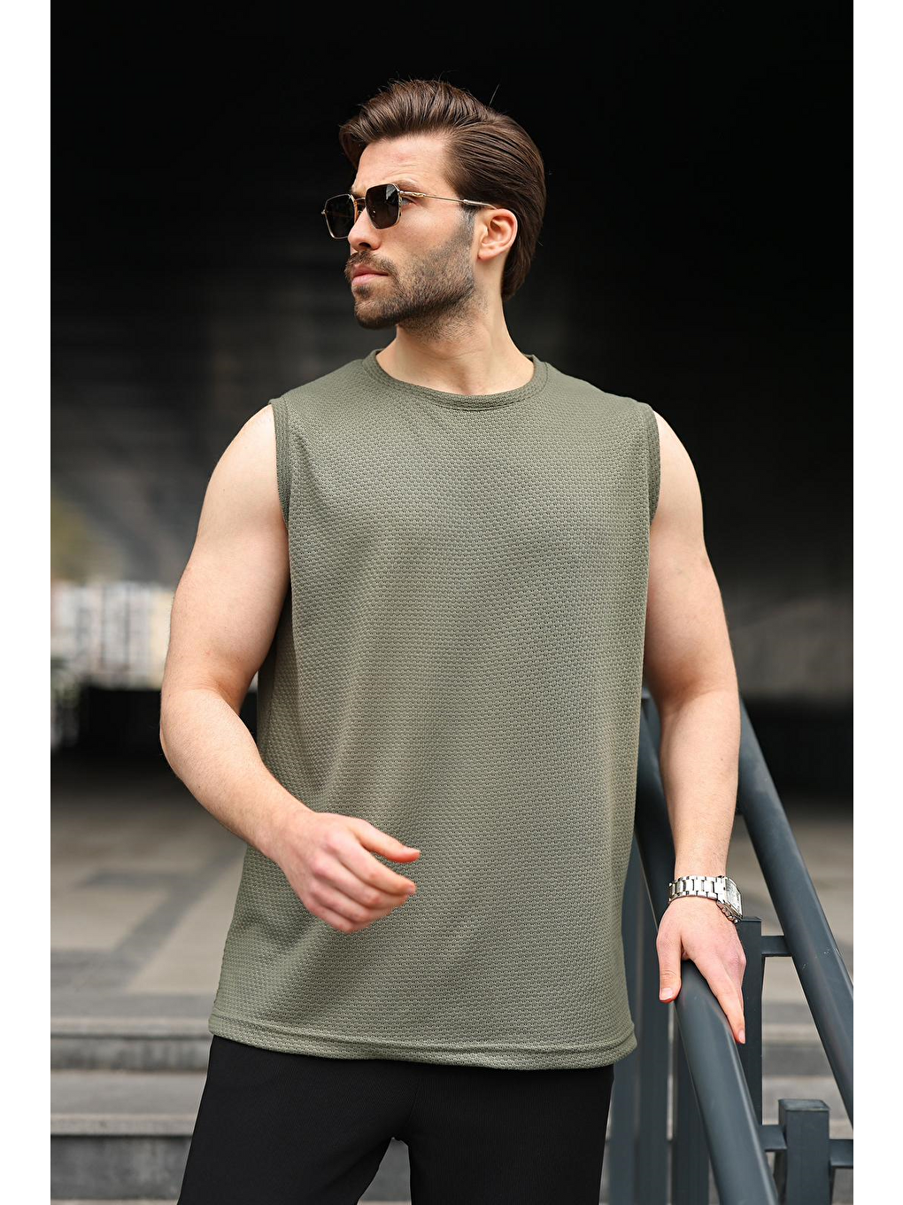 Haki Bisiklet Yaka Jakarlı Kolsuz Erkek Tişört E7180-1