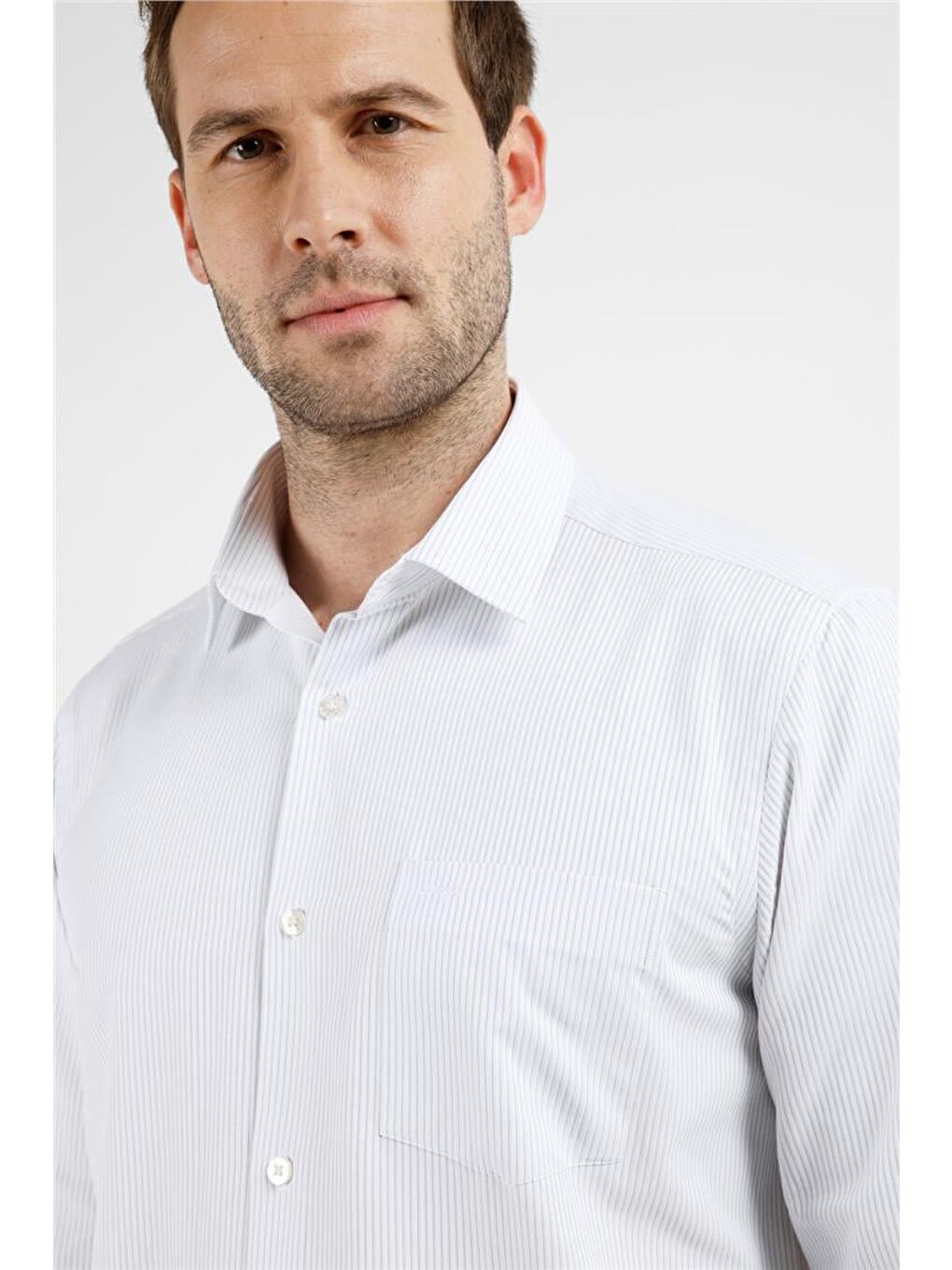 Beyaz  Sert Yaka Uzun Kol Cepli Comfort Fit Pamuklu Gömlek 1004255211-3